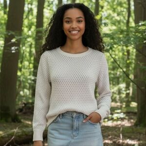 Tahari White And Metallic Crew Neck Sweater - Size XS